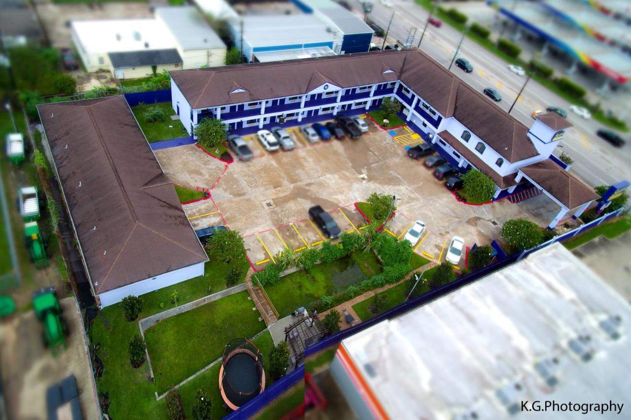 Scottish Inn And Suites Houston-Jones Road Louetta Εξωτερικό φωτογραφία