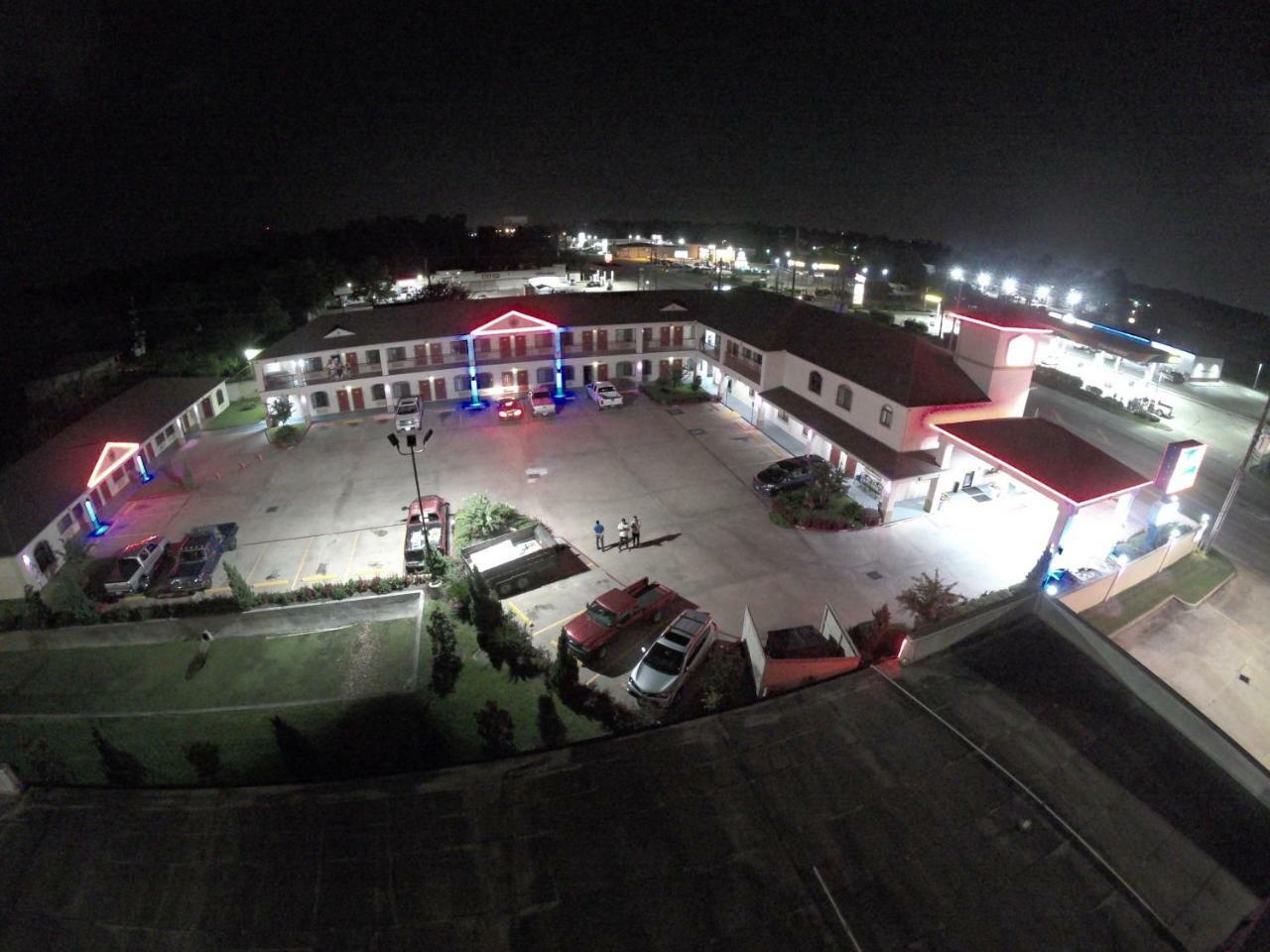 Scottish Inn And Suites Houston-Jones Road Louetta Εξωτερικό φωτογραφία